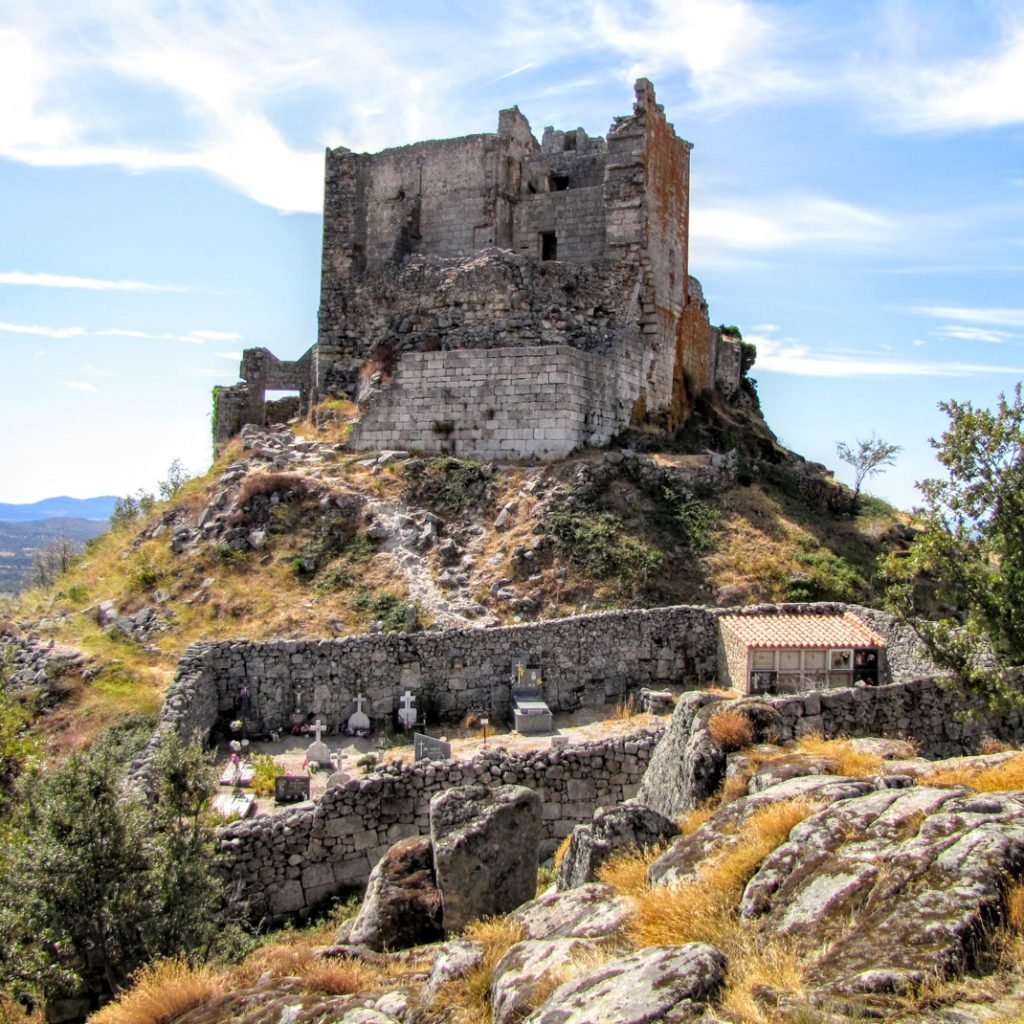 El Templario y la serpiente del Castillo de Trevejo