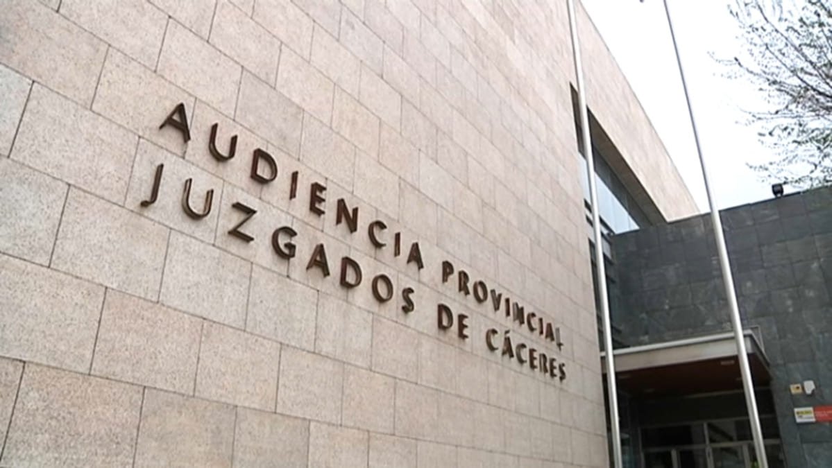 Condenado a 4 aÃ±os de prisiÃ³n por una agresiÃ³n homÃ³foba en Valencia de AlcÃ¡ntara