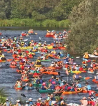 Más de 200 personas participan hoy en el XIII Descenso del río Alagón de Coria