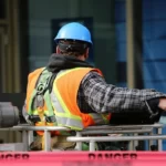 La paradoja de la política obreros votando a partidos de derecha que van contra sus intereses