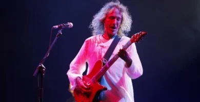 Artista placentino Robe Iniesta, música y opinión