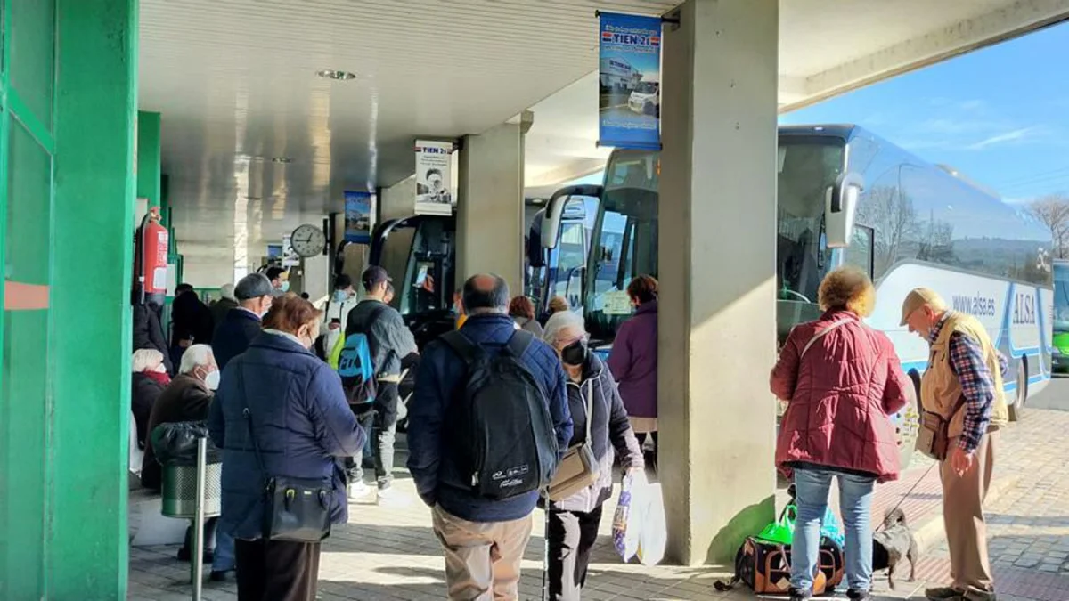 Sin baños ni sala de espera en la estación de autobuses de Plasencia