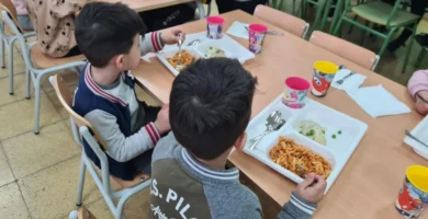 Ayudas de transporte y comedor escolar en Extremadura