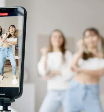 ¿TikTok una fuente de información fiable para los adolescentes?