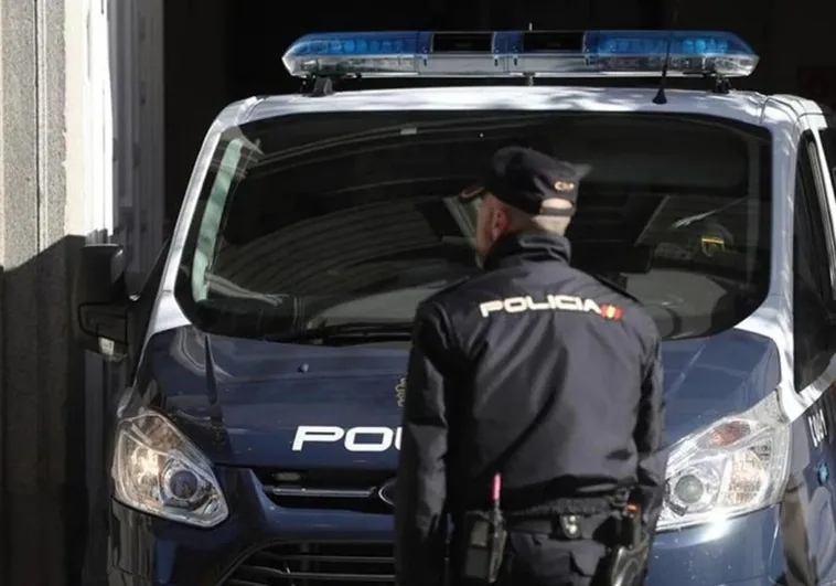 Detenida una joven de 20 años por estafar más de 41.000 euros a dos ancianos a los que hizo creer que era su novia