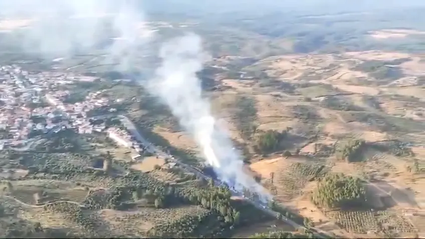 Desactivado el nivel 1 de peligrosidad por un incendio forestal en Perales del Puerto