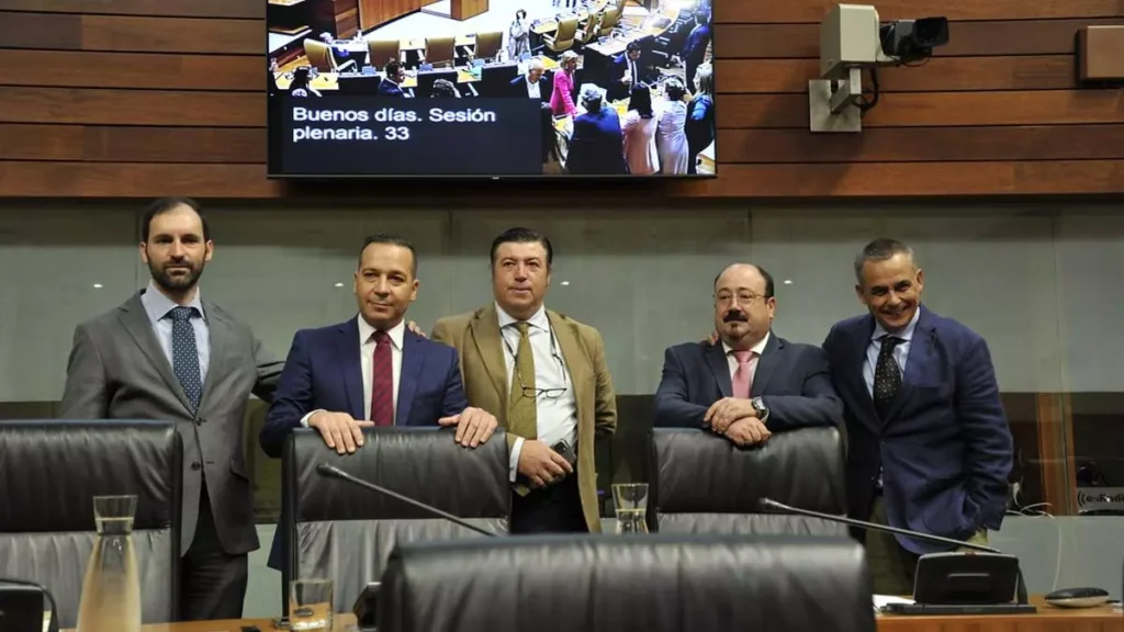 Vox y PP en Tensiones por los Presupuestos de Extremadura