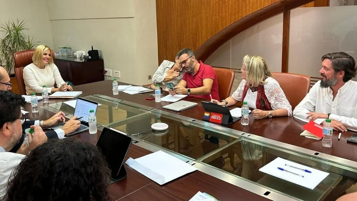 FECCOO Extremadura Anuncia Subida Salarial del 2% para Empleados Públicos en 2025