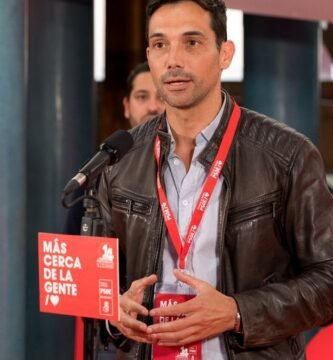 El Laberinto Académico de Manuel Borrego: Un Título en Entredicho Sacude al PSOE de Badajoz