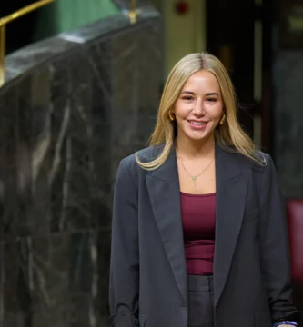 La Caída de Noelia Núñez: Crónica de una Dimisión Forzada por la Polémica de su Currículum