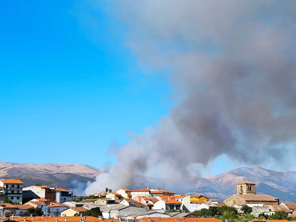 Extremadura Hoy: Celebración del Turismo Tensión por Incendios y Debate Político Marcan la Jornada del 27 de Septiembre