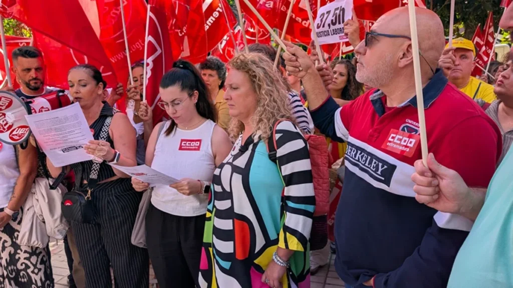 CCOO EXTREMADURA PRESENTA: Escuela Sindical del Trabajo 2025